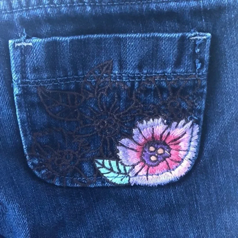 NWOT Kid Girls Size 10 Old Navy capris/jeans